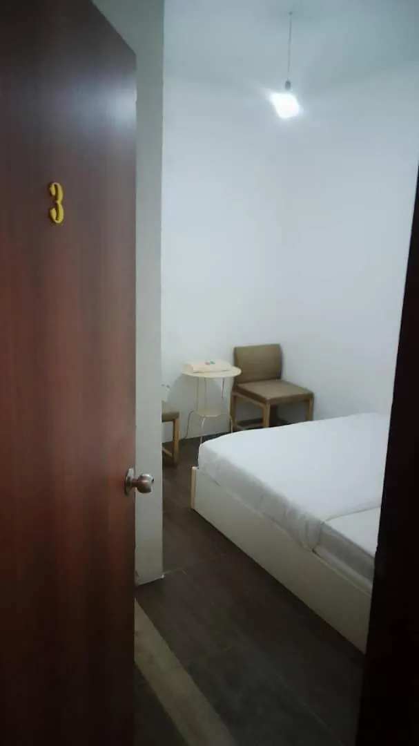 Gg 98 Hotel George Town